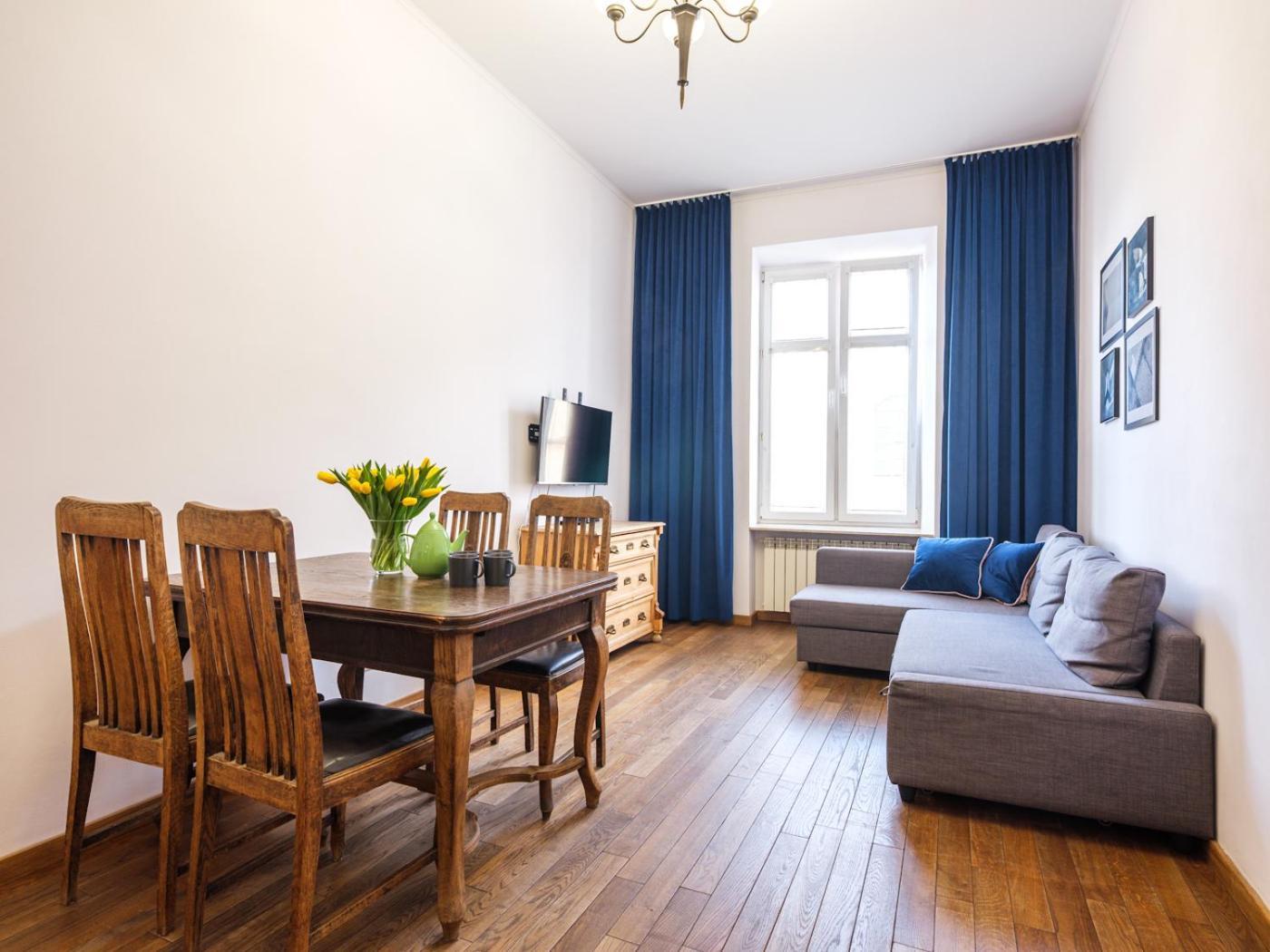 Tyzenhauz Apartments Krowoderska Street Cracóvia Exterior foto